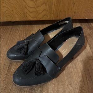 Toms Black Leather Tassel Loafers